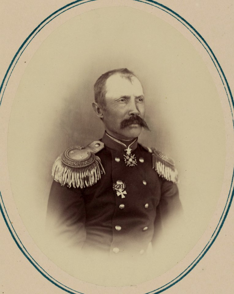 Georgievskie kavalery i nagrazhdennye zolotym oruzhiem. Za zashchitu Samarkanda s 2-go po 8-e Iiulia 1868 g. Maior Ar- Piekh- N. M. Shemetilo LCCN2007680299