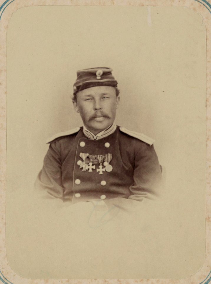 Georgievskie kavalery imieiushchie znaki otlichiia voennago ordena. Za vziatie g. Chimkenda 19 Sen. 1864 g. Gub. Sekr. Mishin LCCN2007678403