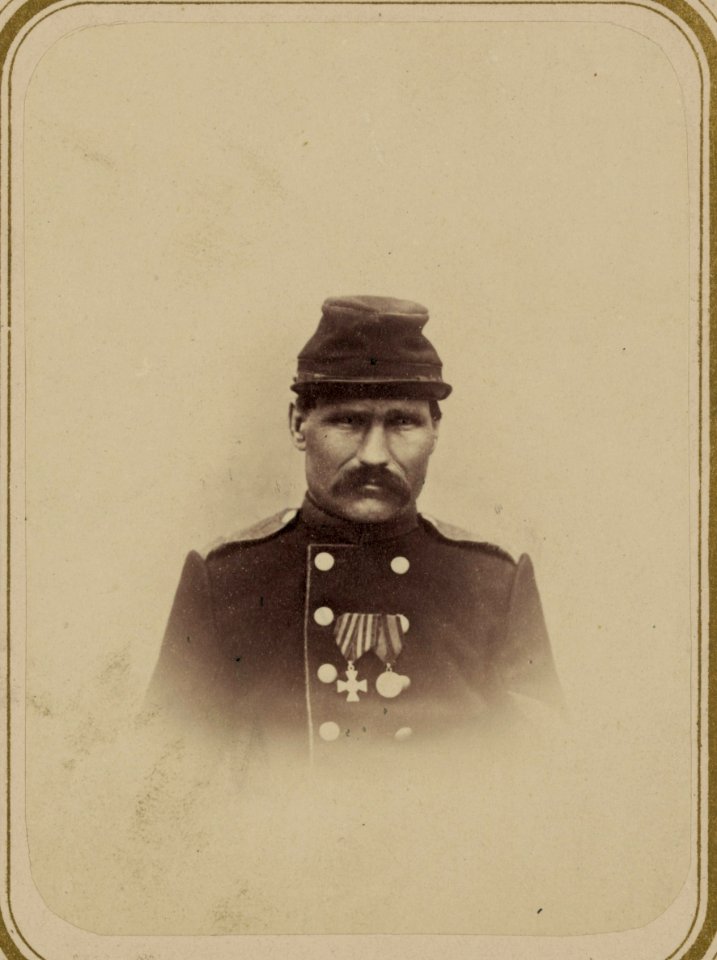 Georgievskie kavalery imieiushchie znaki otlichiia voennago ordena. Za vziatie gor. Tashkenda 18-go Iiunia 1865 g. Bezsr. Smoliak LCCN2007678433