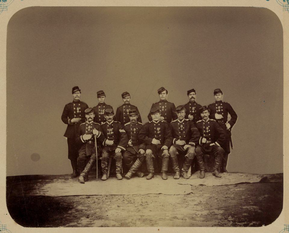 Georgievskie kavalery imieiushchie znaki otlichiia voennago ordena. Za dielo na Chopan-Atinskikh vysotakh 1-go Maia 1868 g. 1-i Turk. Art. Br. riad. Morev. 1-go Turk. Strielk. Batal. riad. LCCN2007680267