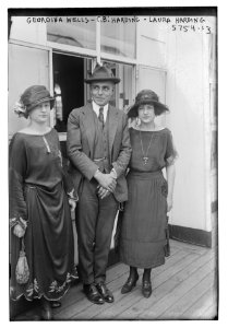 Georgina Wells, C.B. Harding, Laura Harding LCCN2014714535