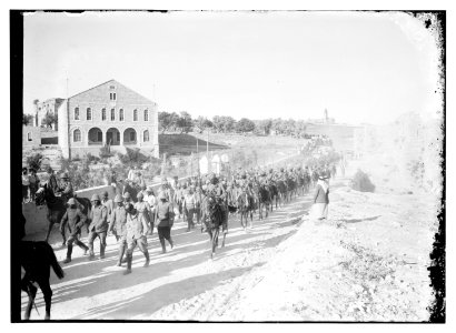 Ger. & Turk. (i.e., German and Turkish) prisoners entering Jerus. (i.e., Jerusalem) LOC matpc.08073