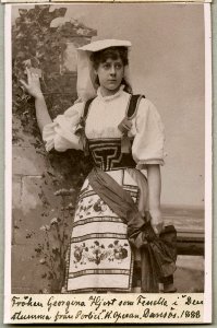 Georgina Hjort, rollporträtt - SMV - H1 109