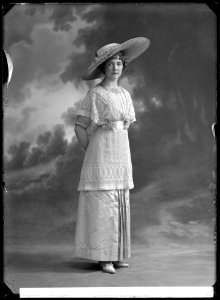 Gerda Kårsell, actor, undated portrait - SMV - GK064