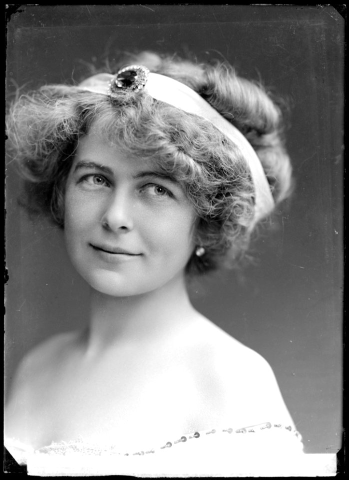Gerda André, porträtt - SMV - GA066
