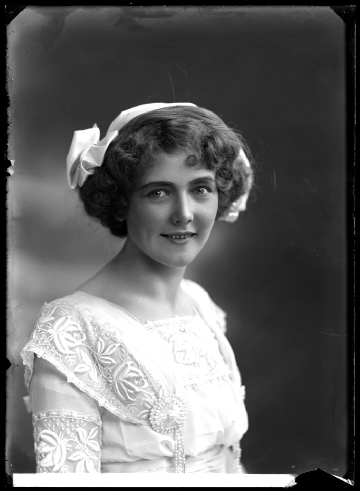 Gerda Kårsell in Kyska Susanna at Oscarsteatern 1911 - SMV - GK062