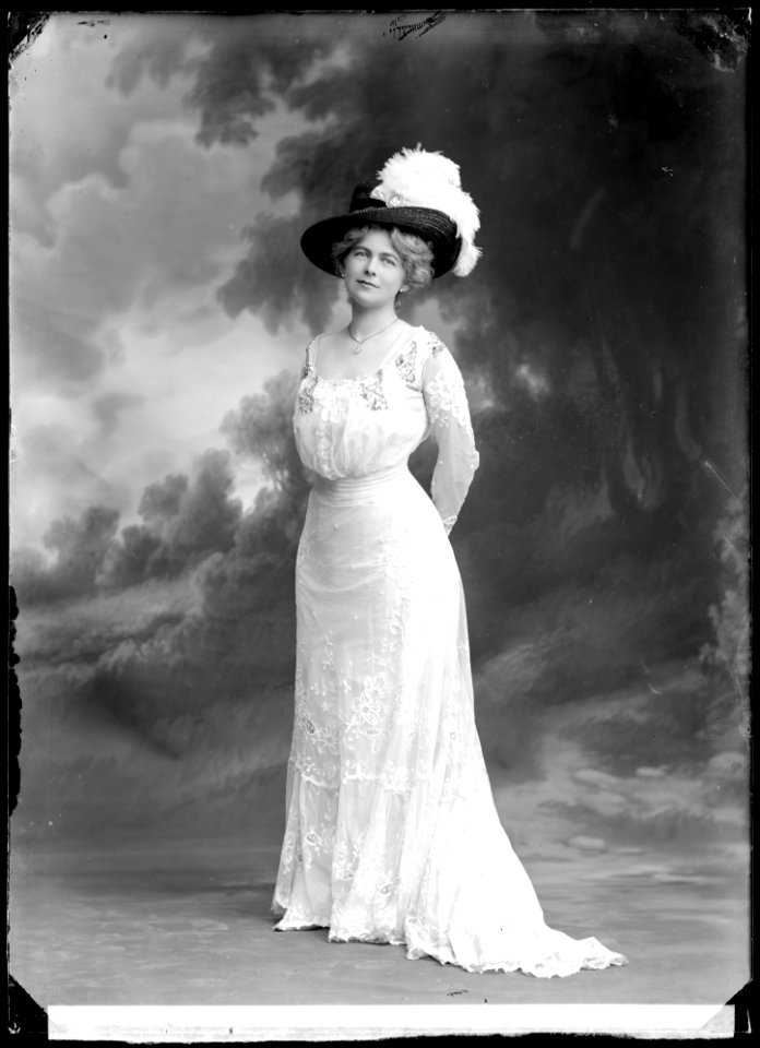 Gerda André, porträtt - SMV - GA065