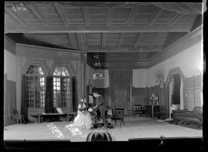 Gerda Lundequist as Katinka and Gunnar Klintberg as Dimitri in Uppståndelse at Svenska teatern 1905 - SMV - SvT003