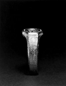 German - Signet Ring - Walters 572050