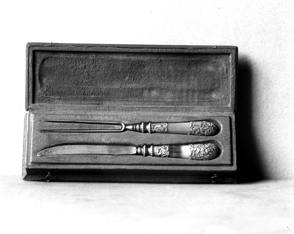 German - Knife and Fork with Leather Case - Walters 57990 - Pieces A B Front