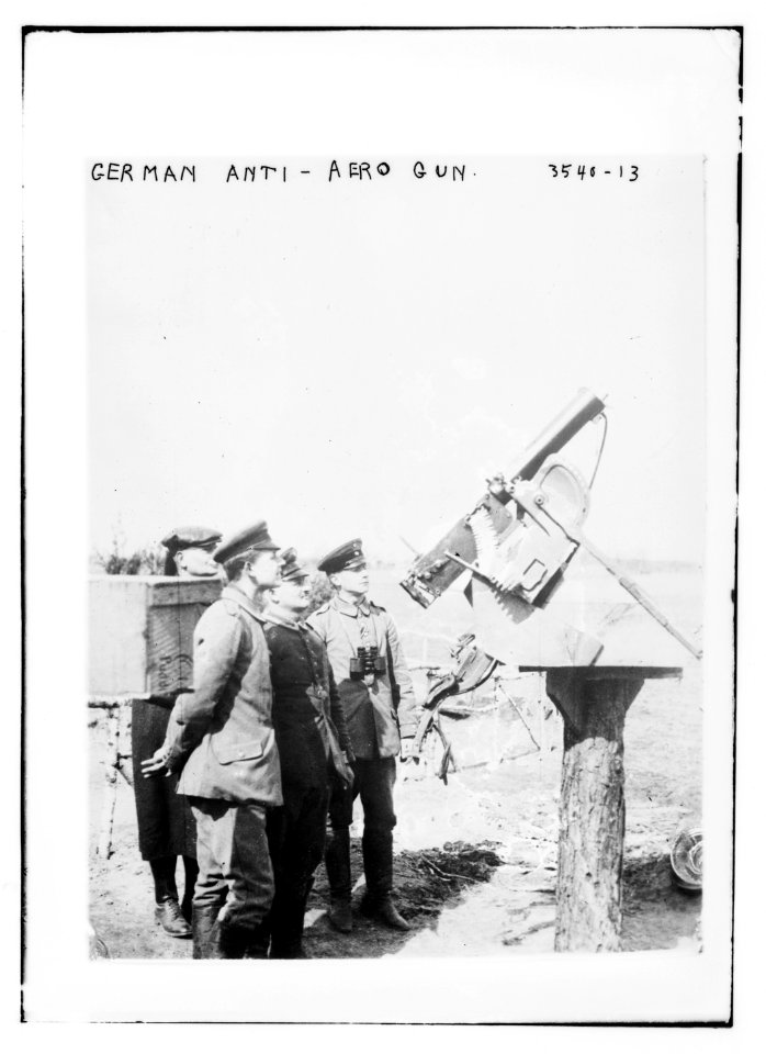 German Anti-aero gun LCCN2014699406