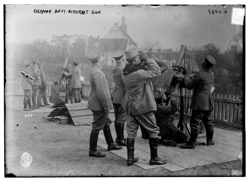 German Anti-Aircraft Gun LCCN2014701567