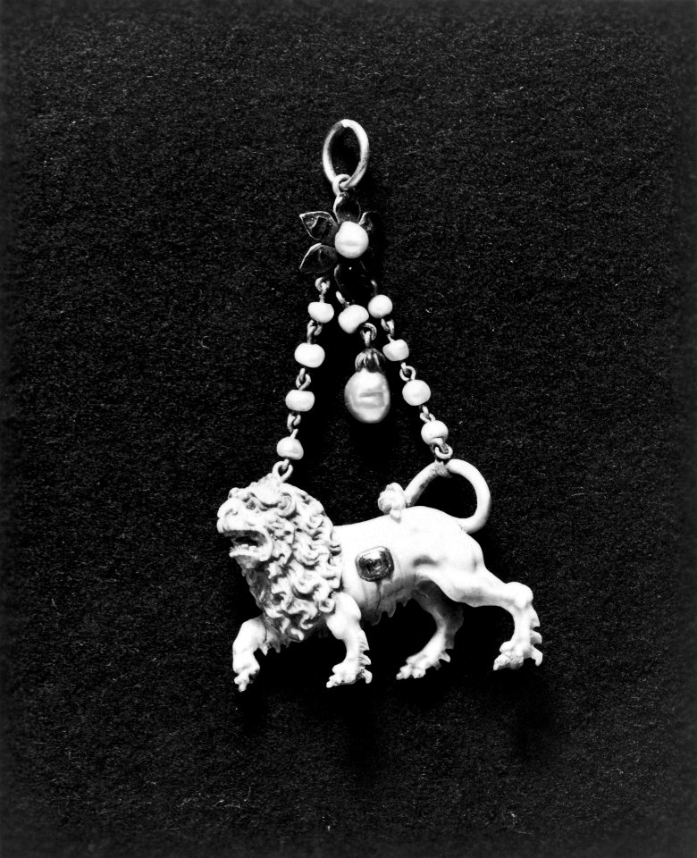 German - Pendant with Lion - Walters 571231