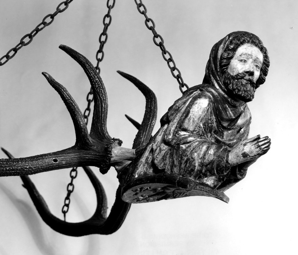 German - Chandelier - Walters 61309 - Detail A