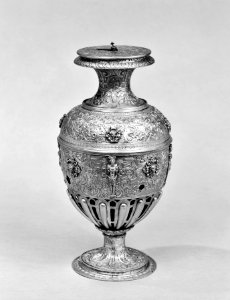 German - Clock in the Form of an Urn - Walters 58223