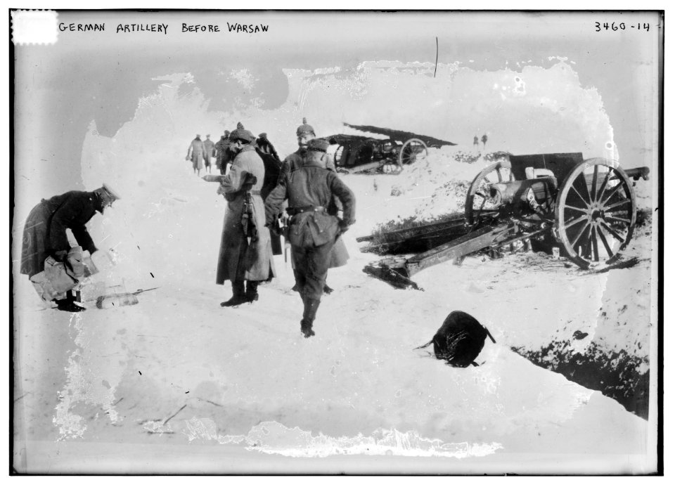 German Artillery before Warsaw LCCN2014698943