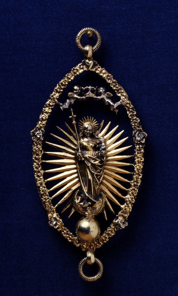 German - Pendant with the Virgin and Child in Glory - Walters 571991