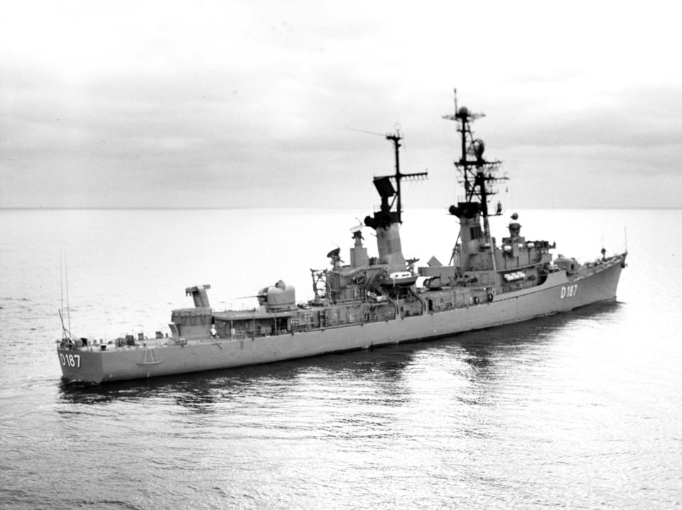 German destroyer Rommel (D187) underway off Bath, Maine (USA), on 31 March 1970