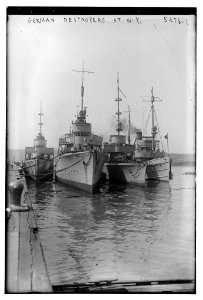 German destroyers at N.Y. LCCN2014711292