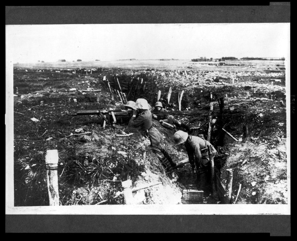 German machine gunners in a trench LCCN2005697187