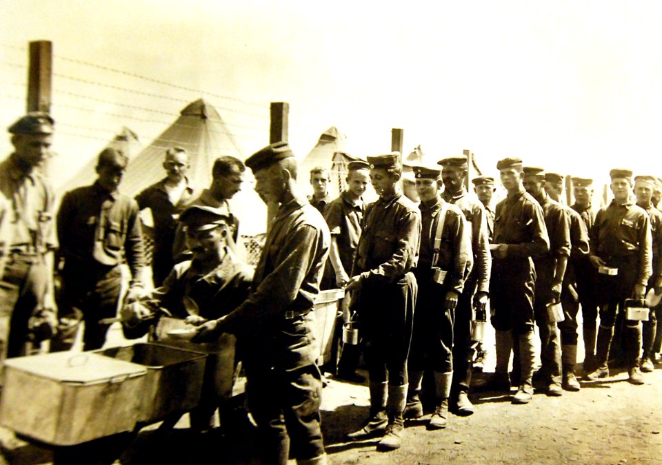 German prisoners of war lined up for noon mess, near Bordeaux, France, 1918 (31447918414)