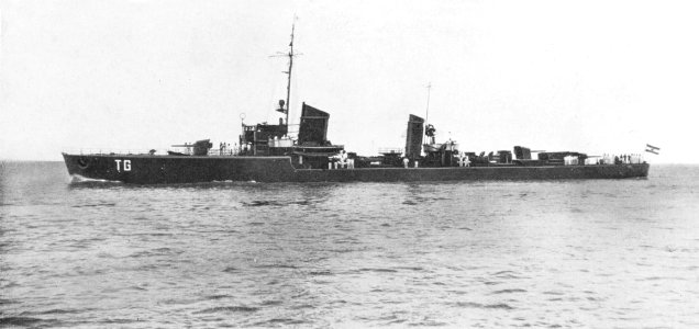 German Navy torpedo boat Tiger underway at sea, circa in 1930 (NH 111355)