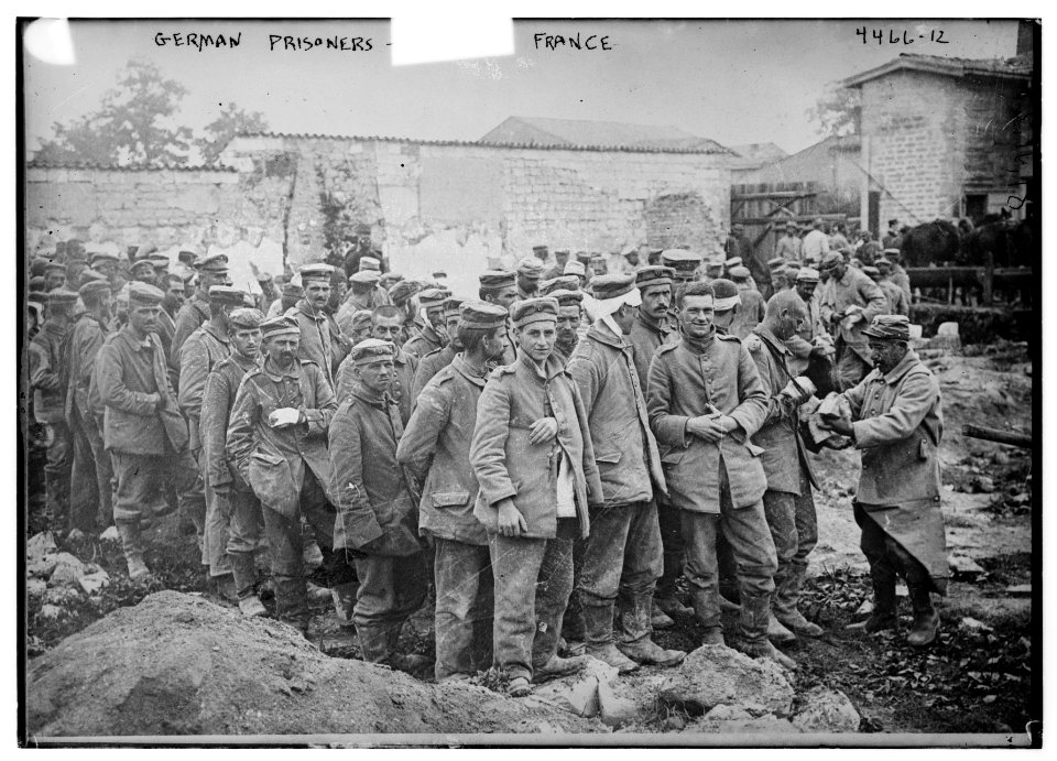 German prisoners - France LCCN2014706237