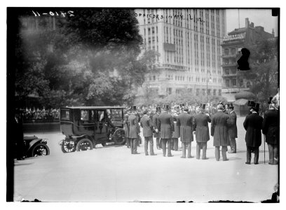 German officers in N.Y. LCCN2014690476 photo