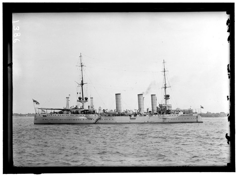 GERMAN SQUADRON VISIT TO U.S. BATTLESHIP 'STETTIN' LCCN2016863828