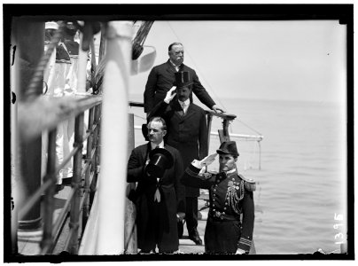 GERMAN SQUADRON VISIT TO U.S. PRESIDENT TAFT AND PARTY LEAVING 'MAYFLOWER.' TOP DOWNWARDS- TAFT; MEYER; AMB. COUNT BERNSTORFF; COMDR. POWERS SYMINGTON LCCN2016863837
