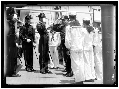 GERMAN SQUADRON VISIT TO U.S. REAR ADM. WARDAR ARRIVING ON 'MAYFLOWER' LCCN2016863824
