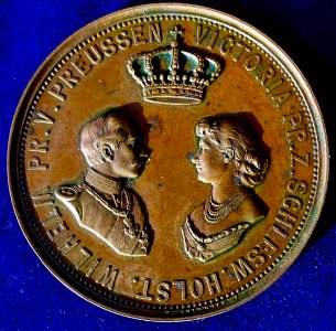 German State Prussia Wedding Medal 1881 Prince Wilhelm and Auguste Victoria, obverse photo