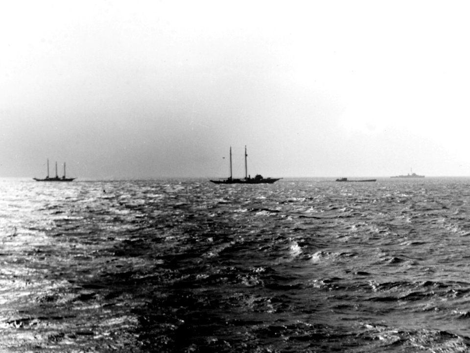 German submarine U-805 escorted by U.S. Navy ships off Portsmouth, New Hampshire, on 14 May 1945 (80-G-600574)