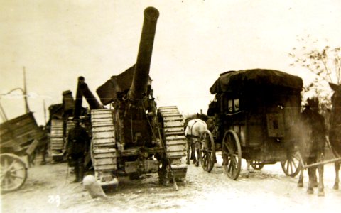 German tracked guns, WWI (33587141216)