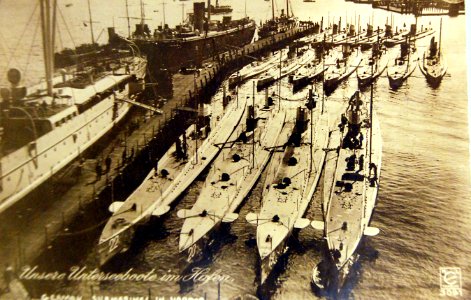 German submarines in harbor, U-22, U-20, U-19, and possibly U-21 (30208838432)