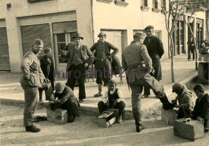 German-soldiers children-kavala-greece