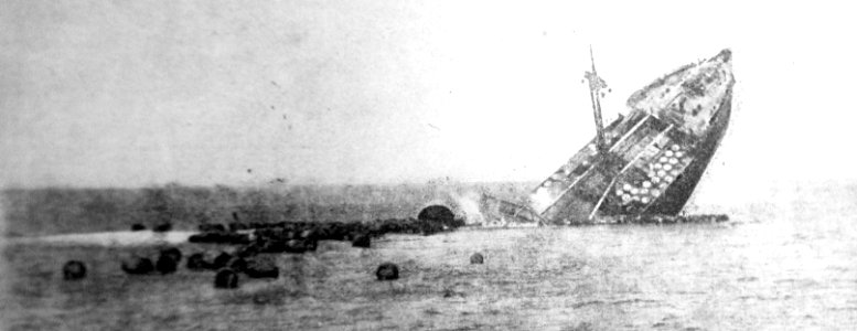 German U-Boat, U-35, sinking the French steamer, Herault, off Spain, 1916 (32416175403) photo