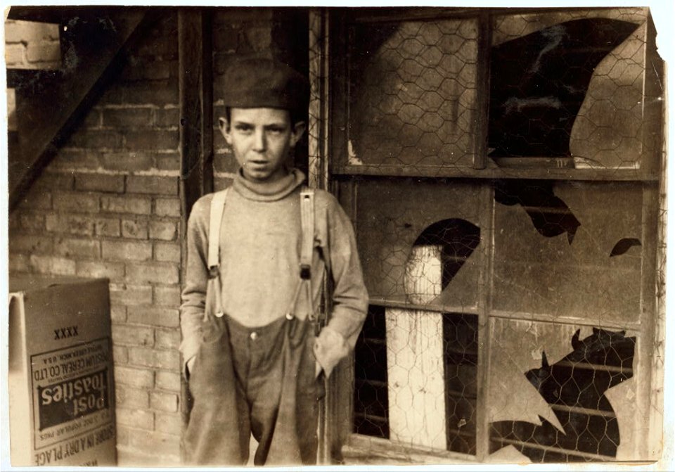 Eleven-year-old bakery worker Glenn Dungey. See Ellis Report, L.W. Hine. LOC cph.3b05707
