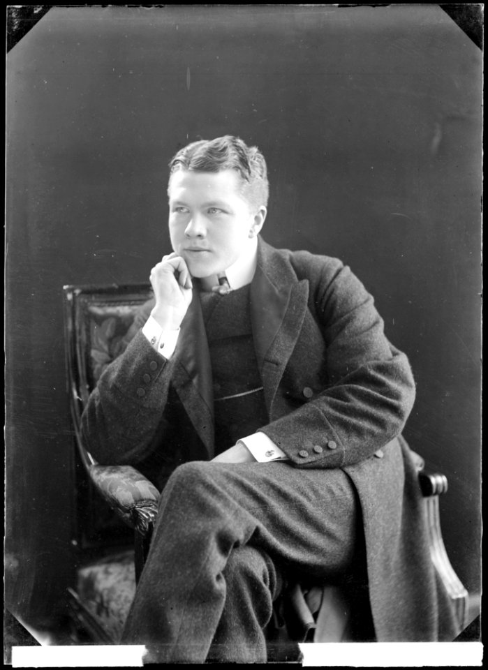 Elis Ellis, actor, portrait 1905 - SMV - NE014