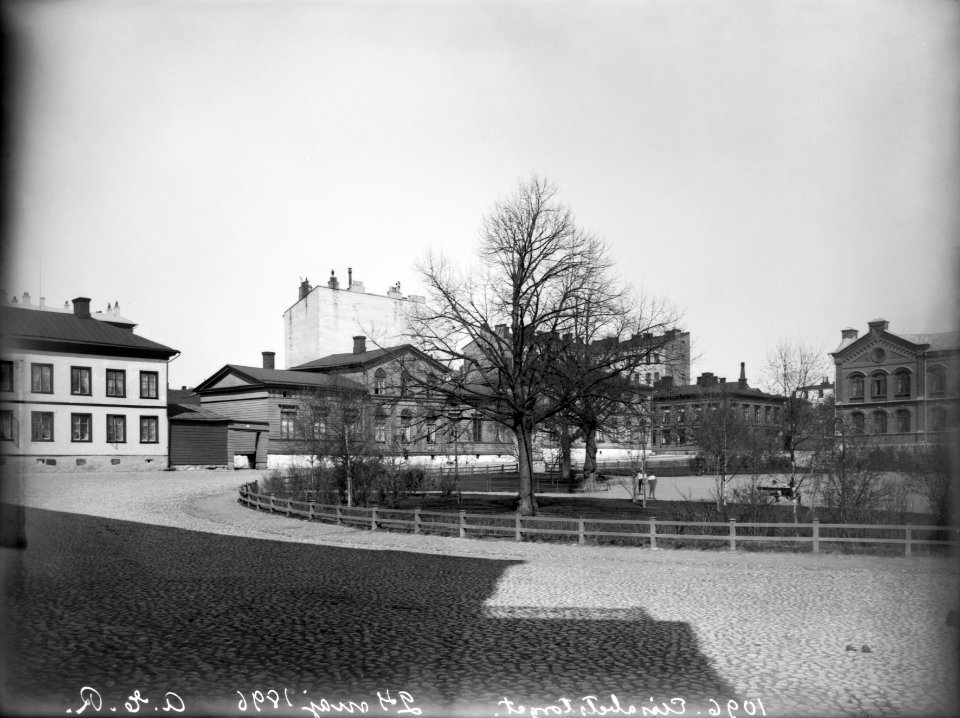 Elisabetintori (=Liisanpuistikko) nähtynä Pohjoisrannasta - N1096 - hkm.HKMS000005-km003mt5