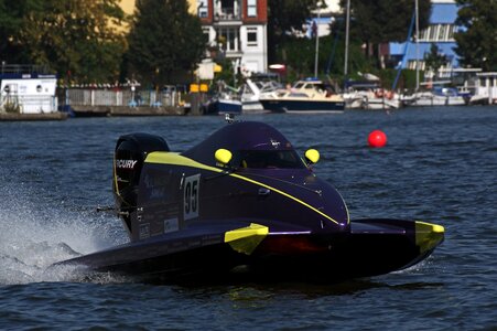 Waters vehicle race