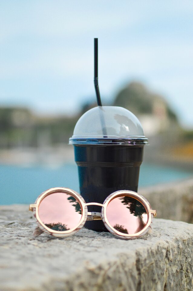 Lens rock coffee