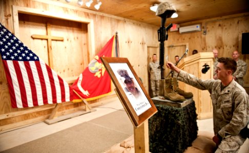 Elite dog handler honored at Camp Leatherneck 111008-N-TH989-237