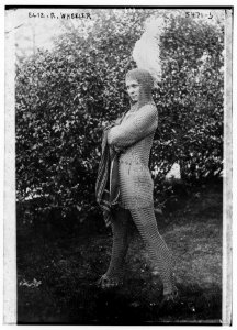 Eliz. R. Wheeler (wearing chain-mail costume) LCCN2014712581