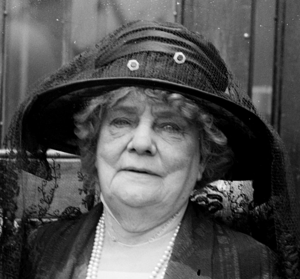 Elizabeth Eberhard Anheuser (1844-1928) in 1923