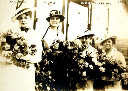 Elizabeth Kolb and launch party of USS Pennsylvania (BB-38), Newport News, Virginia, 1915 (27898110120)