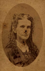 Elizabeth Kaahumanu Bingham, turn right, photograph by Menzies Dickson, Mission Houses Museum Archives