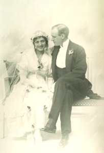 Ella & Isidor Riese 1915 photo