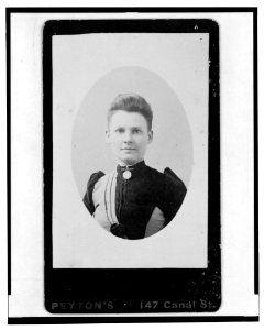 Ella Whitney Gould, head-and-shoulders portrait, facing front) - Peyton's, 147 Canal St LCCN2004680062
