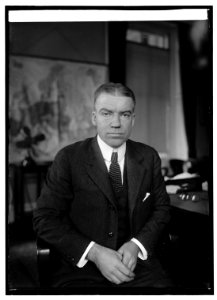Elliott Wadsworth, (11-28-22) LCCN2016846989